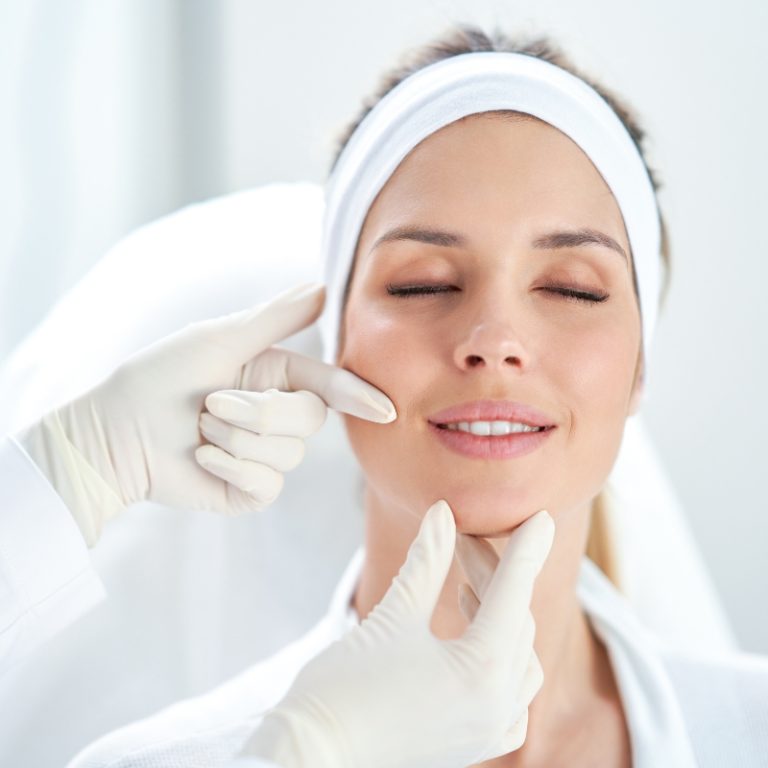 Aeon Integrative Clinic: Leading Skin Care and Cosmetology Clinic in Pune